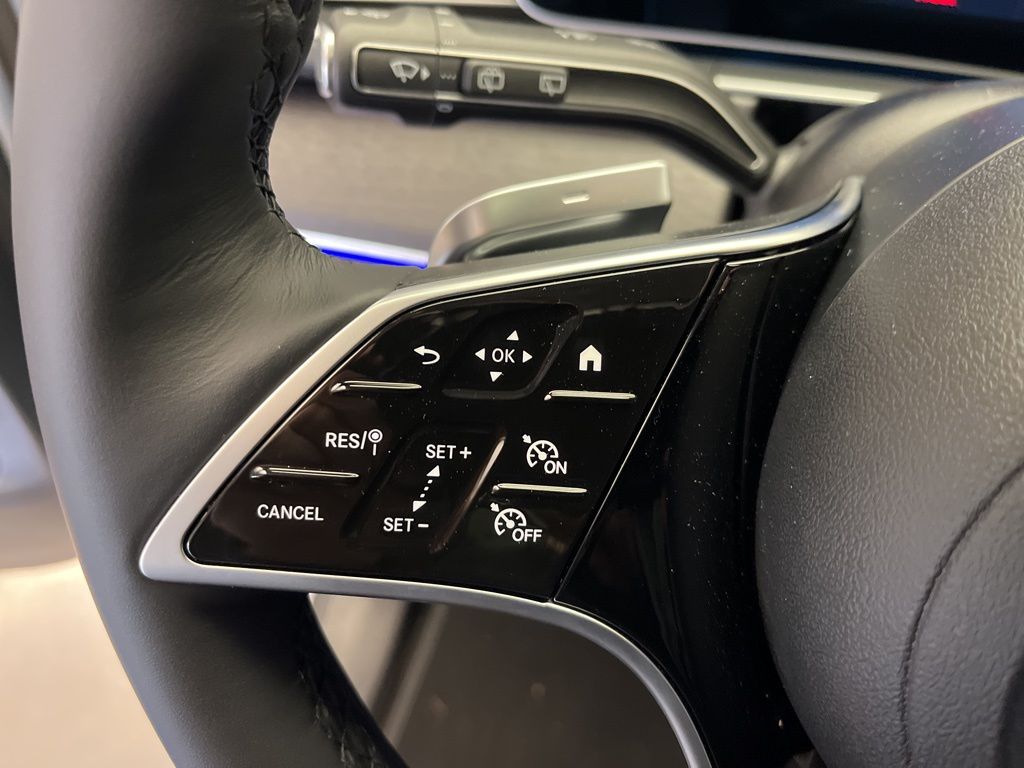 Thumbnail: 2026 Mercedes-Benz GLE - 15