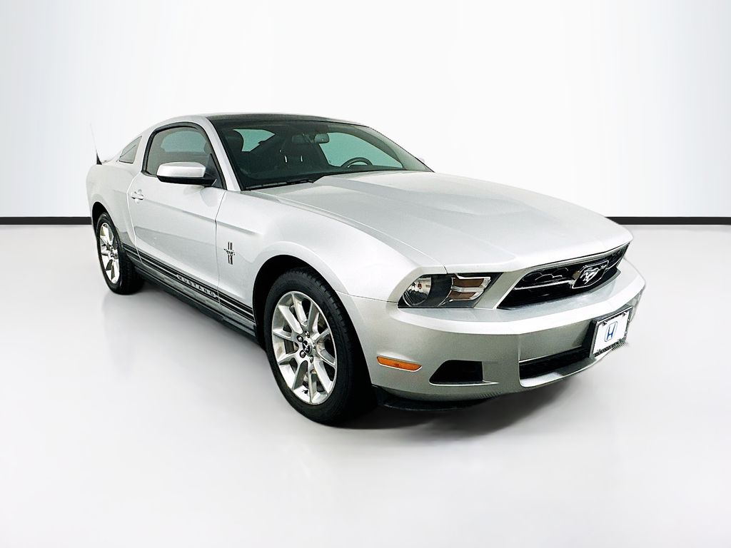 2010 Ford Mustang V6 3