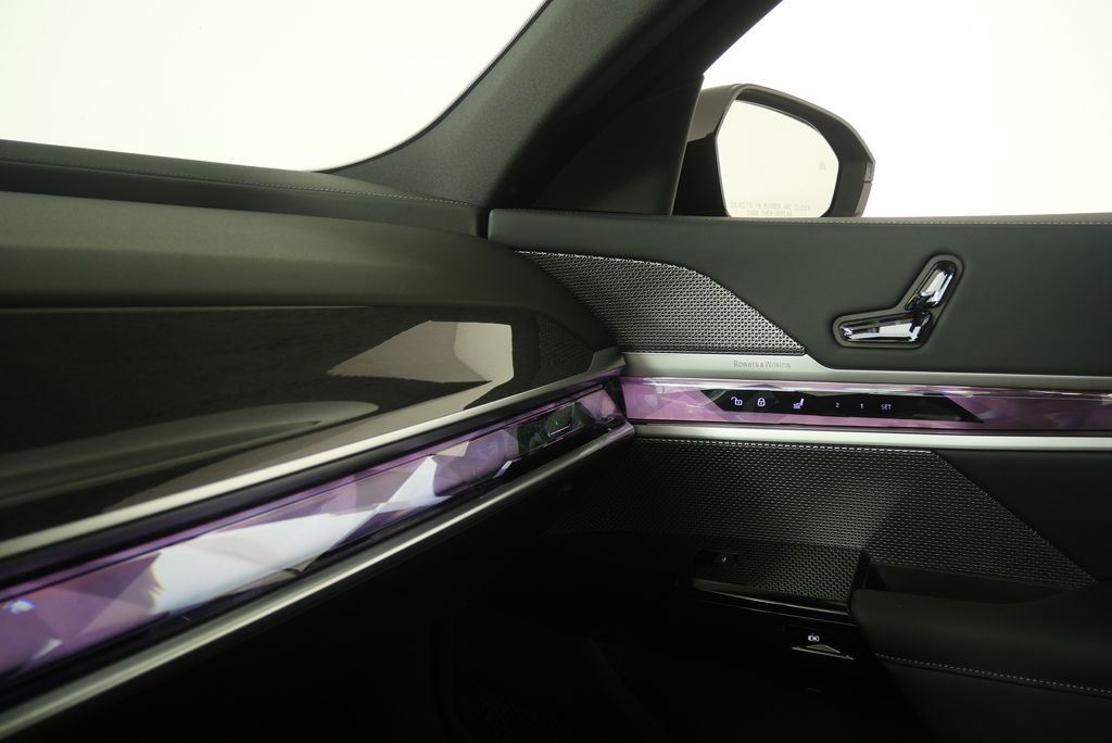 Thumbnail: 2026 BMW i7 - 26