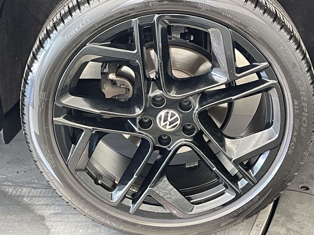 2026 Volkswagen Tiguan 2.0T SE R-Line Black - 11