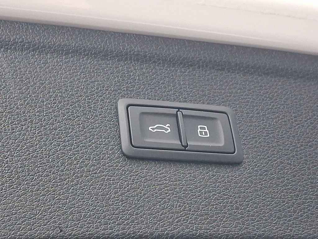 Thumbnail: 2023 Audi Q5 - 28