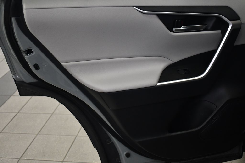 Thumbnail: 2021 Toyota RAV4 - 29