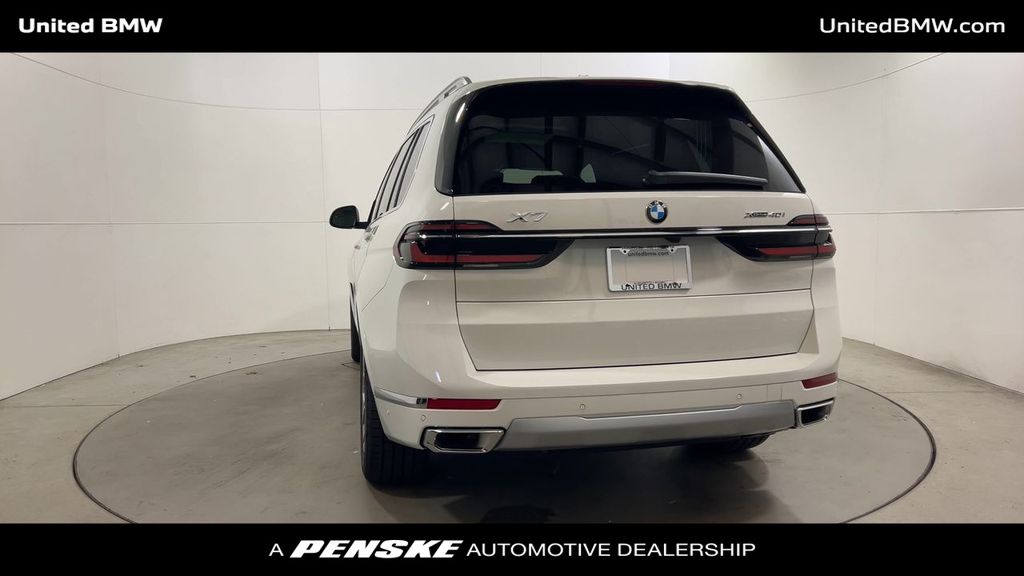 Thumbnail: 2026 BMW X7 - 7