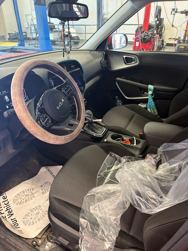 Inferno Red 2024 Kia Soul SUV / Crossover Front-Wheel Drive Continuously Variable Transmission
