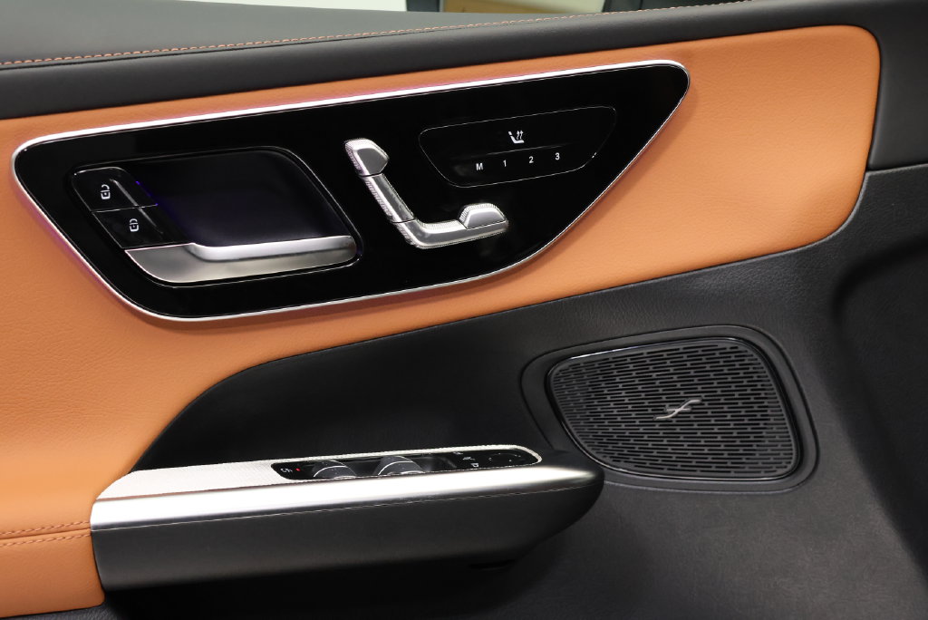 Thumbnail: 2026 Mercedes-Benz GLC - 30