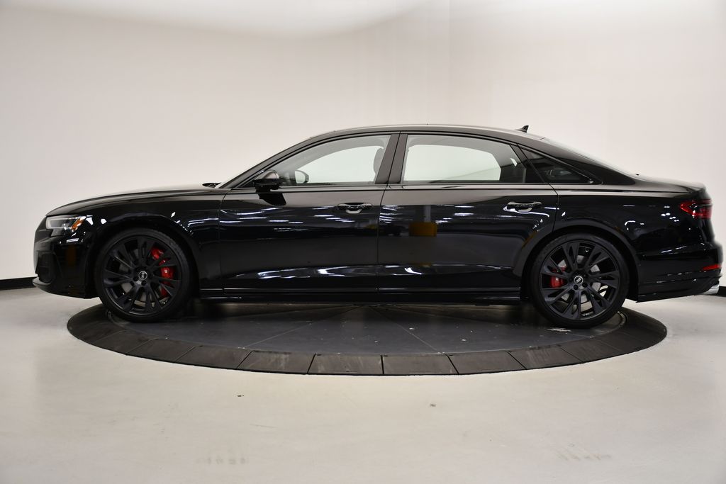 Thumbnail: 2025 Audi S8 - 2