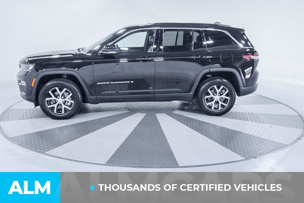 2024 Jeep Grand Cherokee Limited photo 2