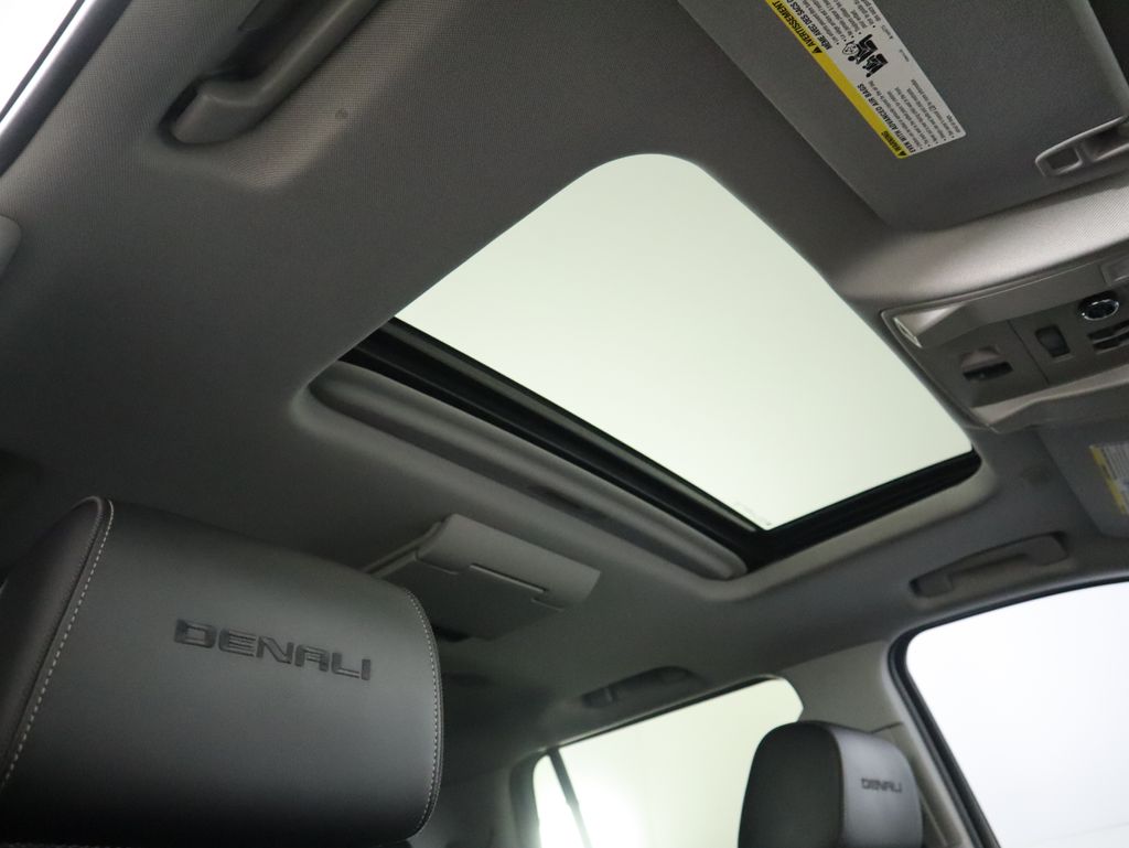 Thumbnail: 2015 GMC Yukon - 18