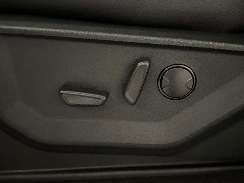 New 2026 Black Ford Lariat image 27