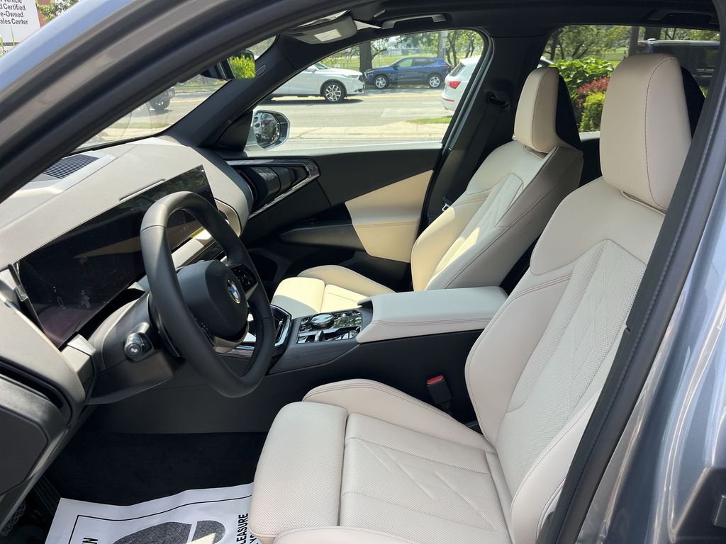 Thumbnail: 2025 BMW X3 - 11