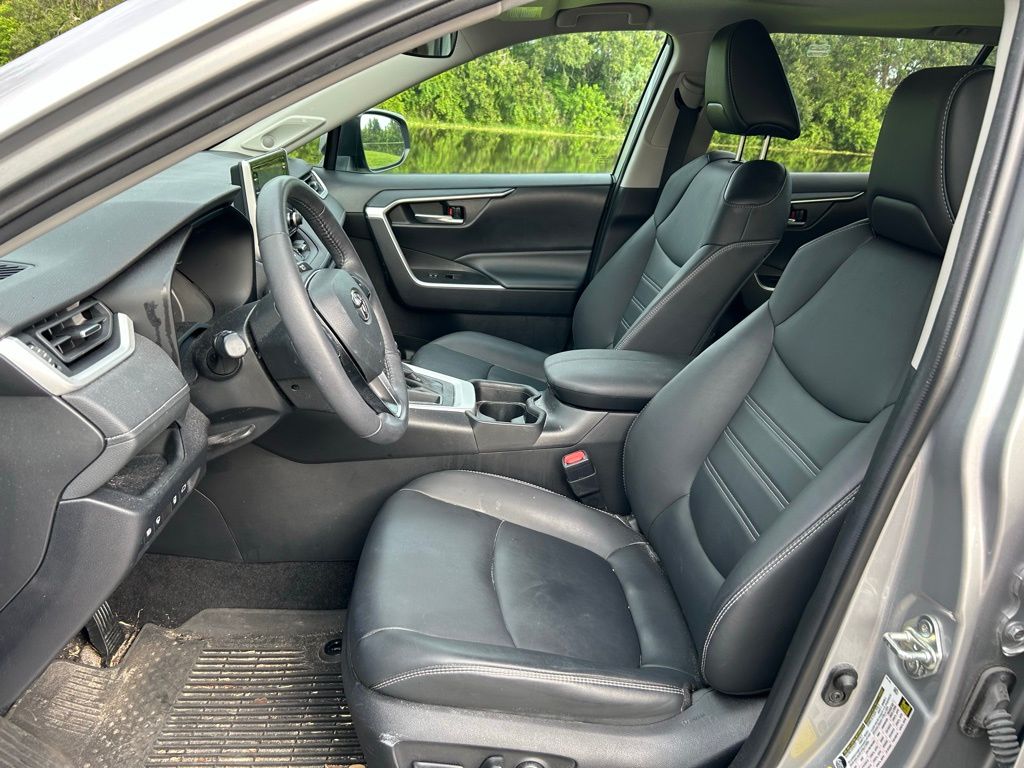 Thumbnail: 2021 Toyota RAV4 - 14