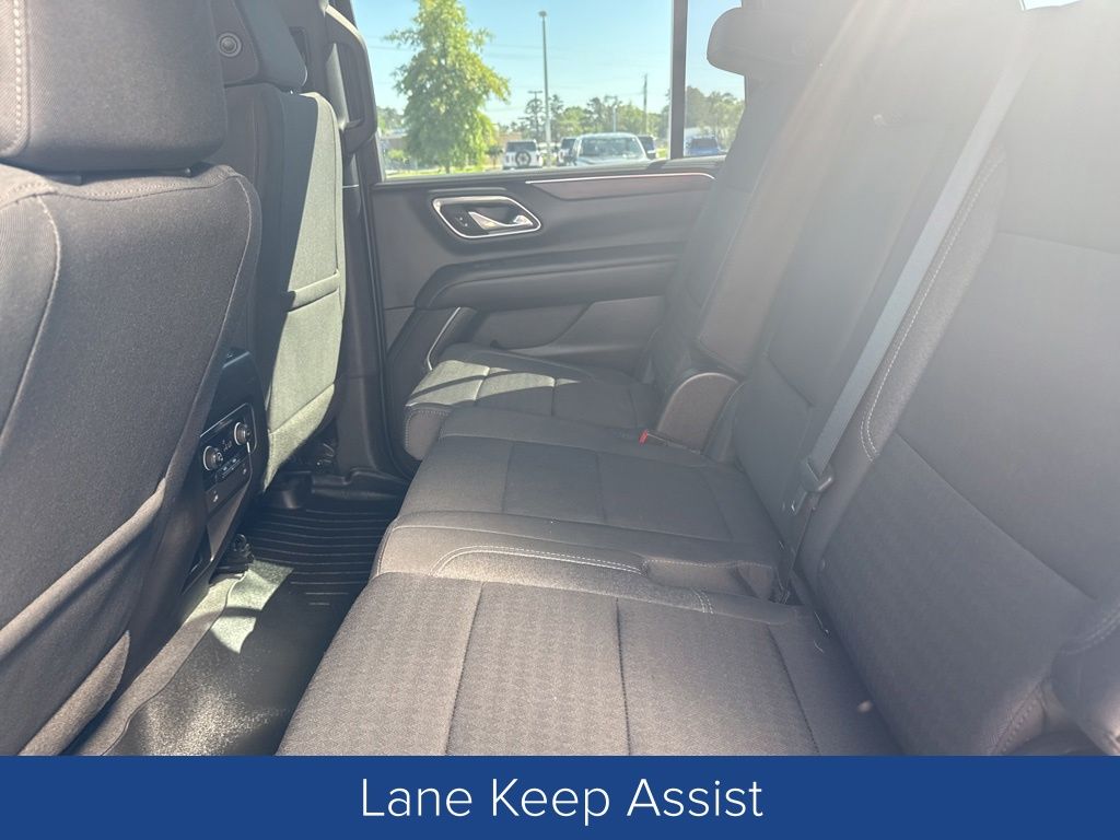 2023 Chevrolet Suburban 2WD LS