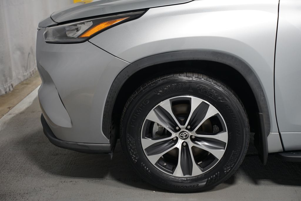 Thumbnail: 2020 Toyota Highlander - 5