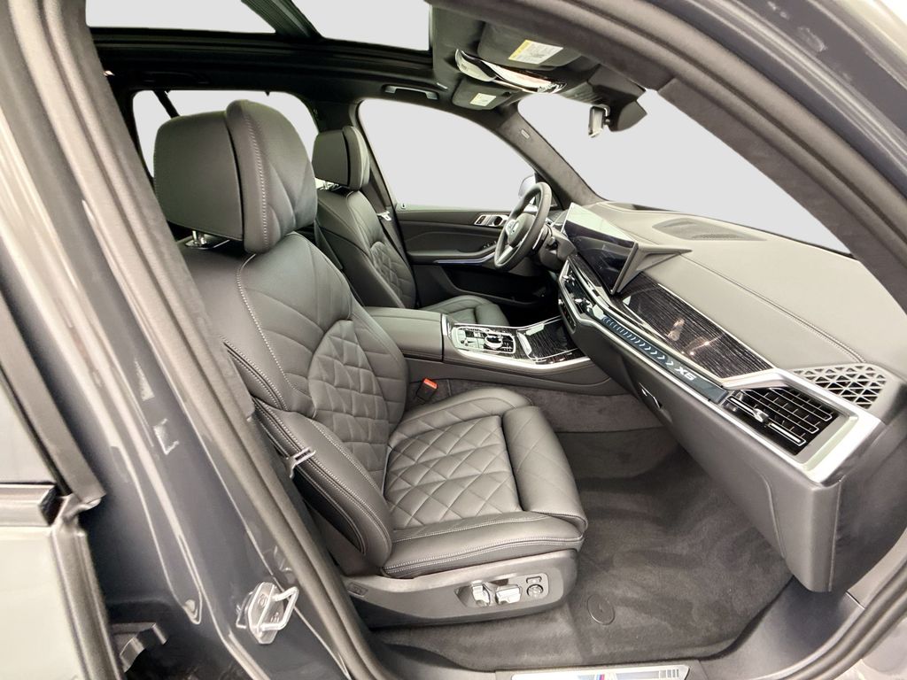 Thumbnail: 2026 BMW X5 - 19