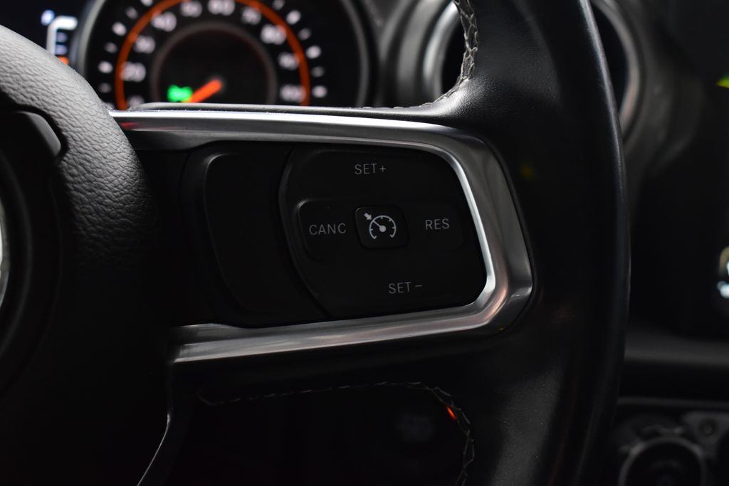 Thumbnail: 2018 Jeep Wrangler - 15