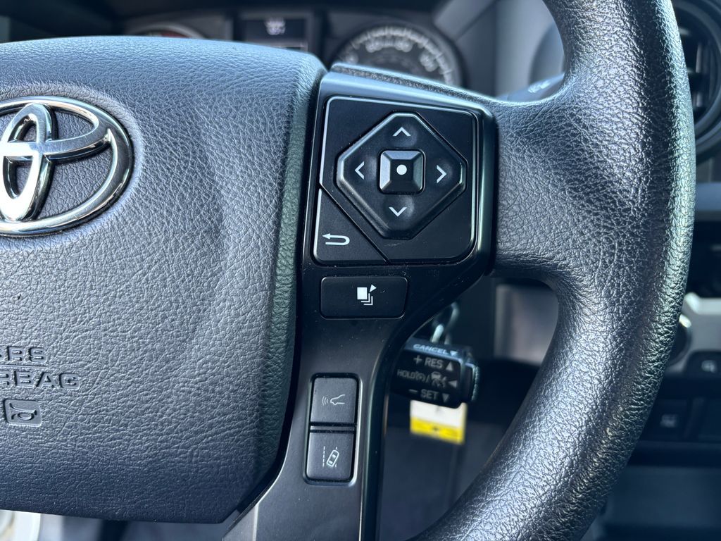 Thumbnail: 2022 Toyota Tacoma - 16