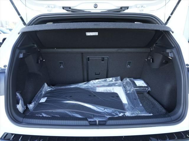 Thumbnail: 2026 Volkswagen Golf - 13