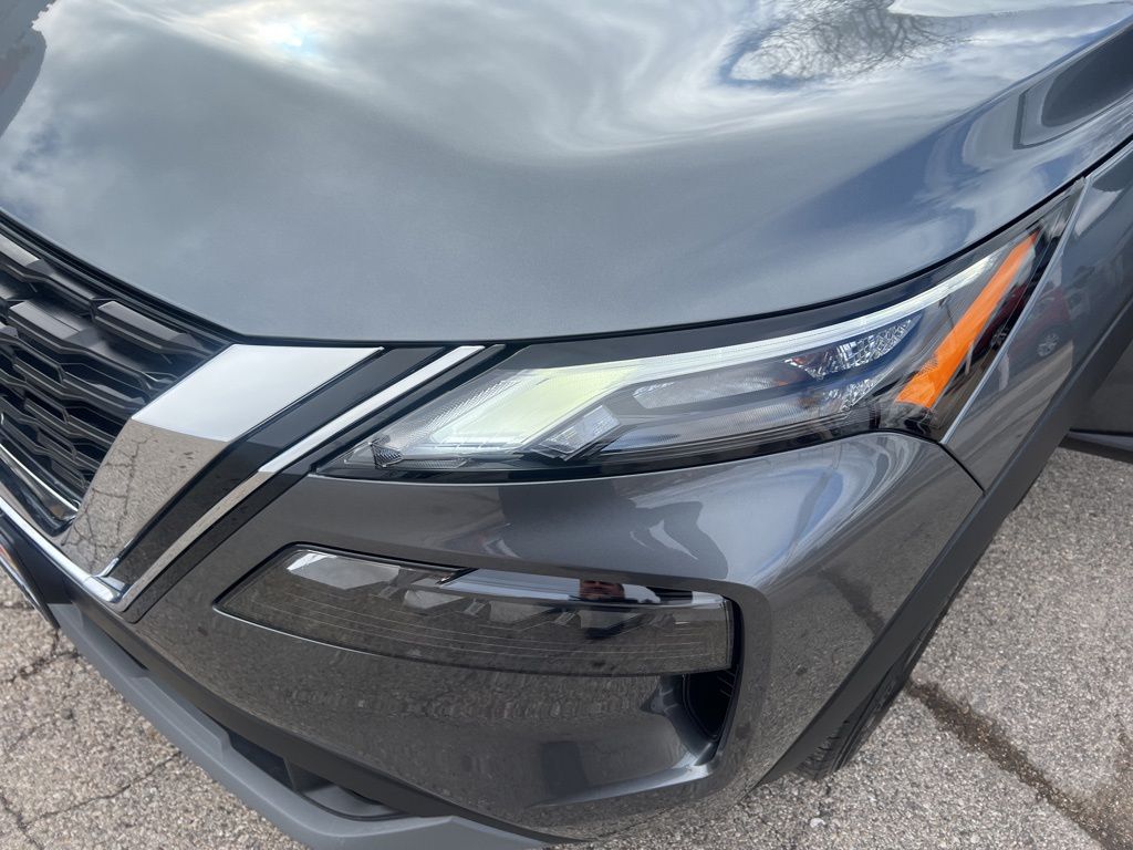 2023 Nissan Rogue S photo
