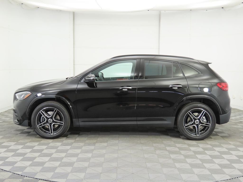 Thumbnail: 2026 Mercedes-Benz GLA - 8