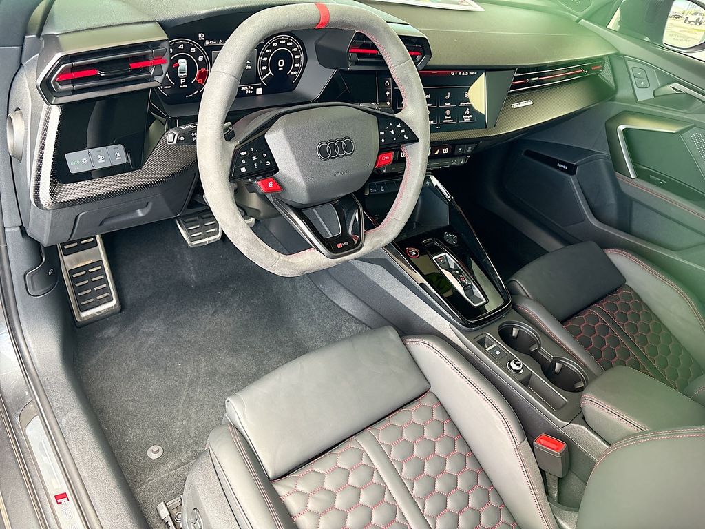 Thumbnail: 2025 Audi RS 3 - 9