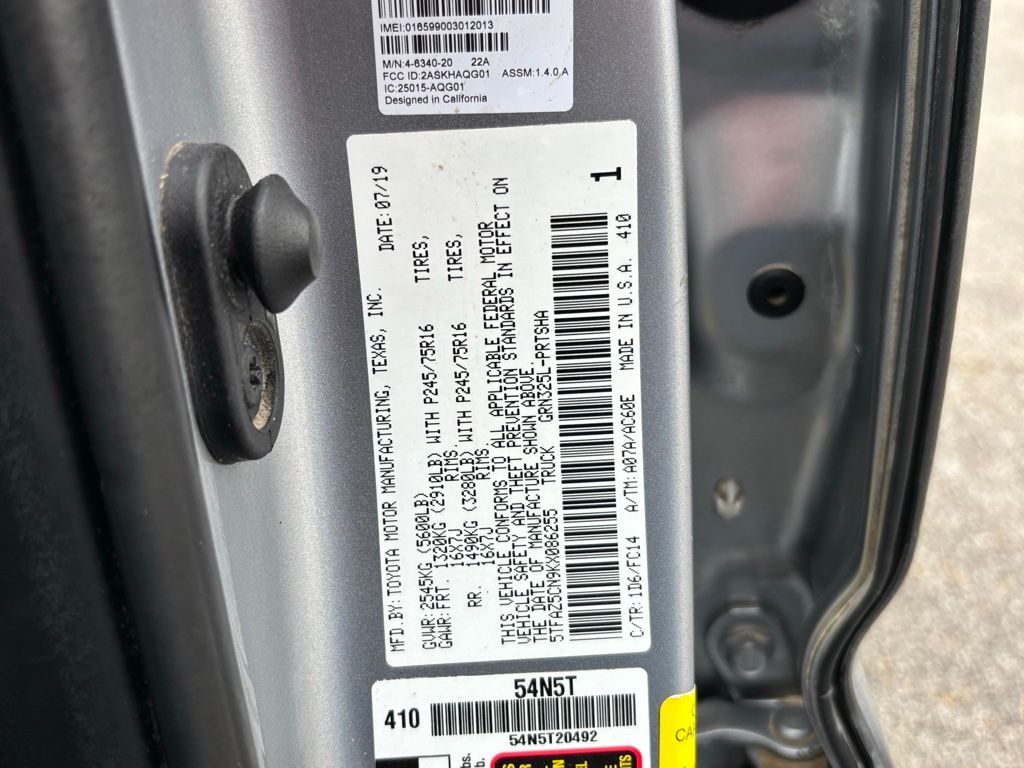 2019 Toyota Tacoma SR5 photo