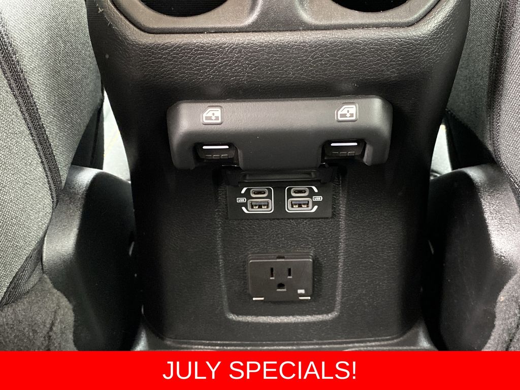 Used 2025 Jeep Wrangler SUV