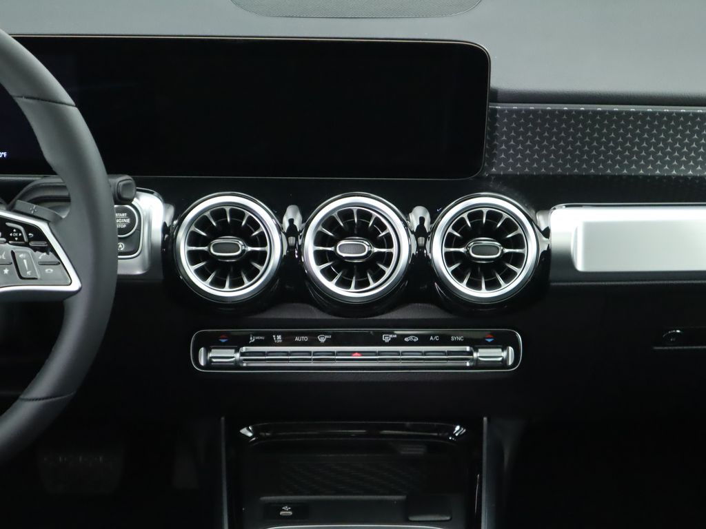 Thumbnail: 2025 Mercedes-Benz GLB - 14