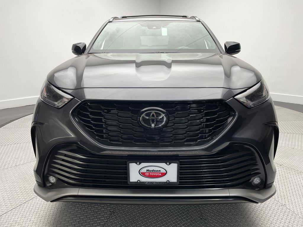 Thumbnail: 2025 Toyota Highlander - 2