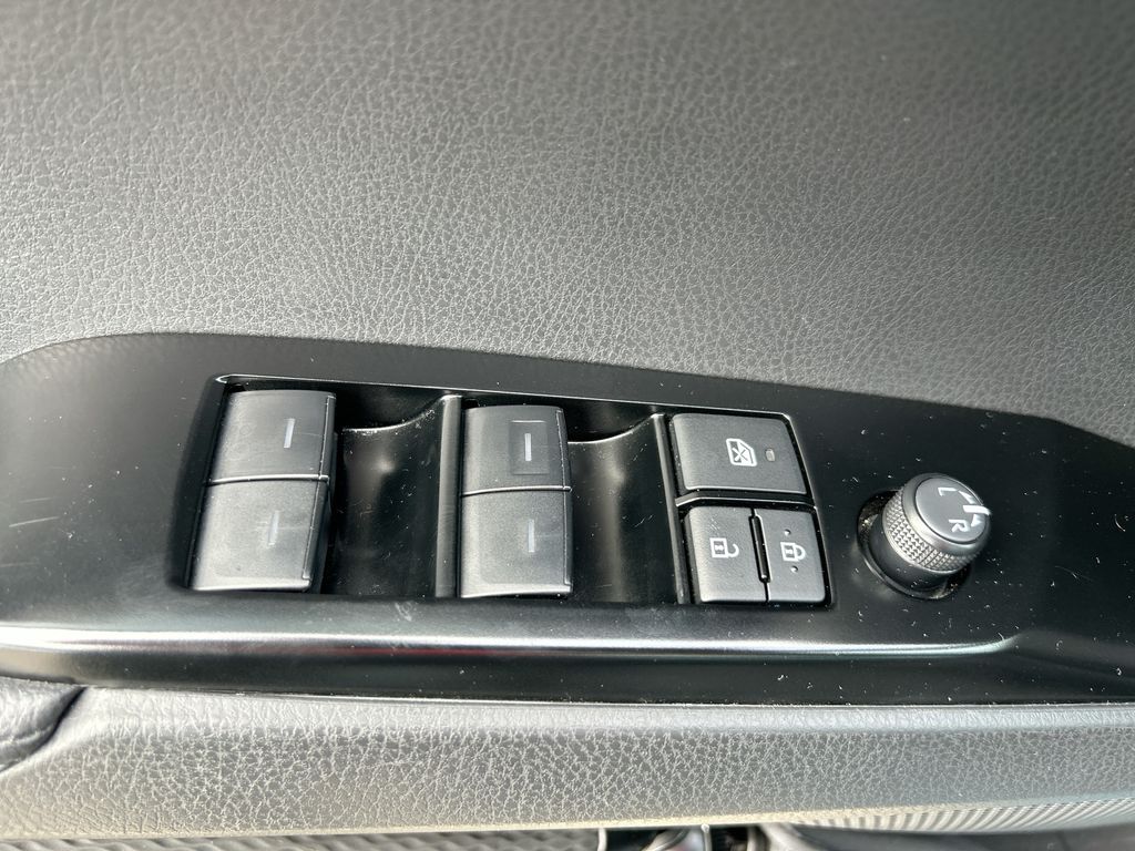 Thumbnail: 2025 Toyota Camry - 13