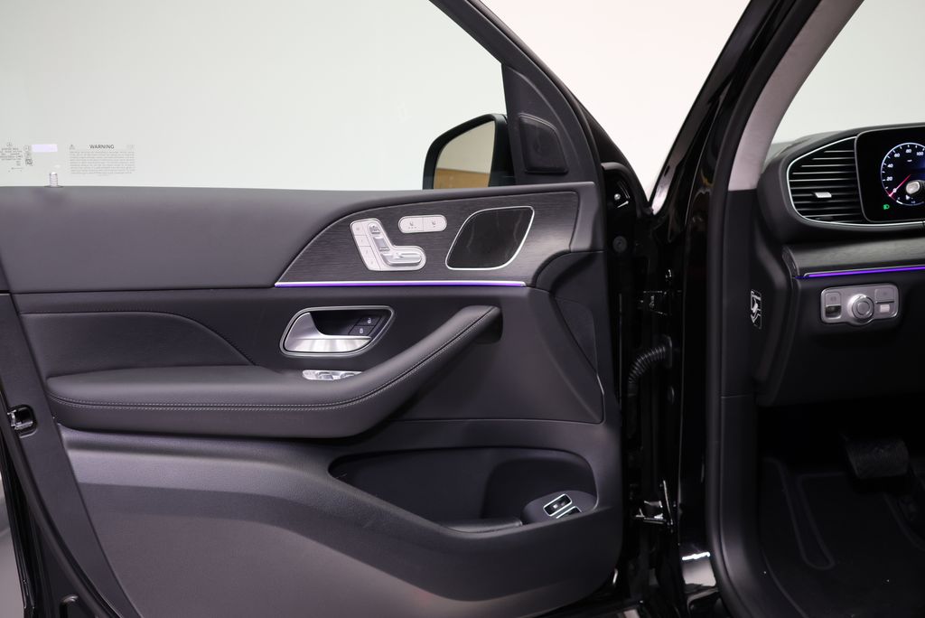 Thumbnail: 2026 Mercedes-Benz GLE - 31