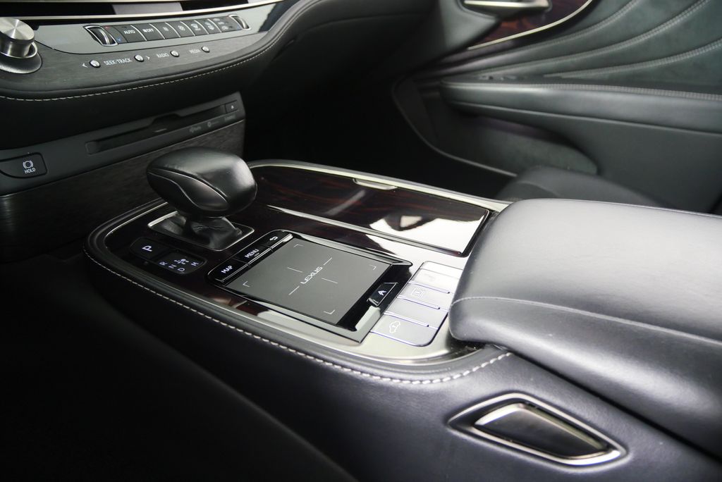 2019 Lexus LS 500 28