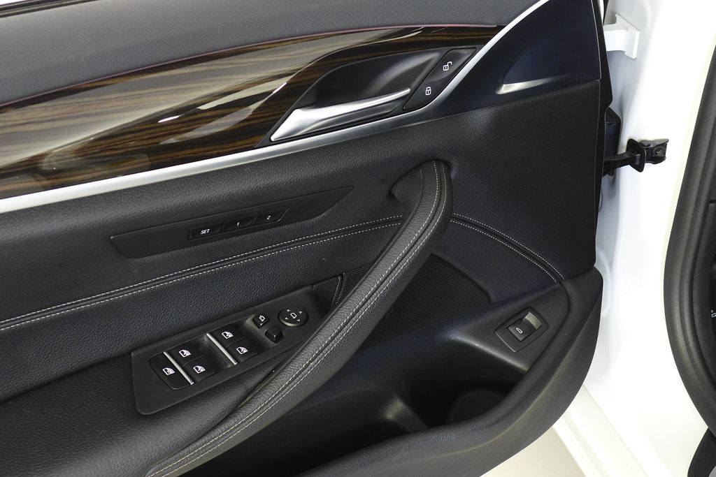 Thumbnail: 2019 BMW 5 Series - 13