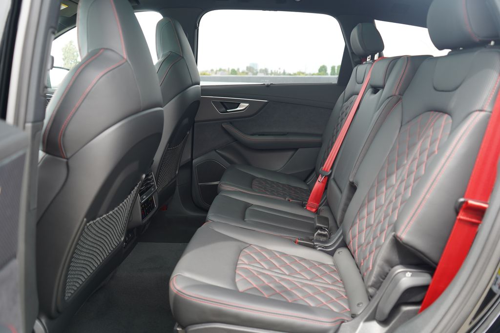 Thumbnail: 2026 Audi Q7 - 7