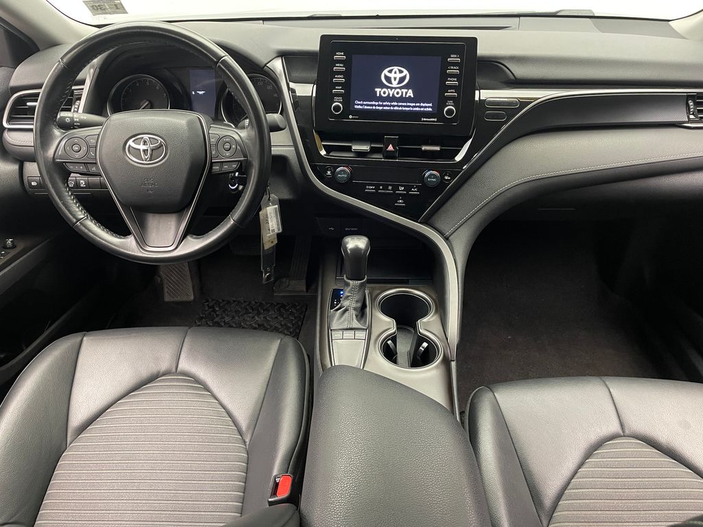 2022 Toyota Camry SE 19