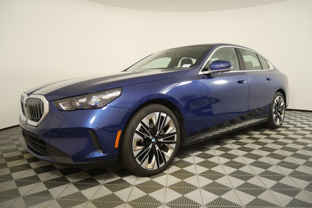 Thumbnail: 2026 BMW 5 Series - 7