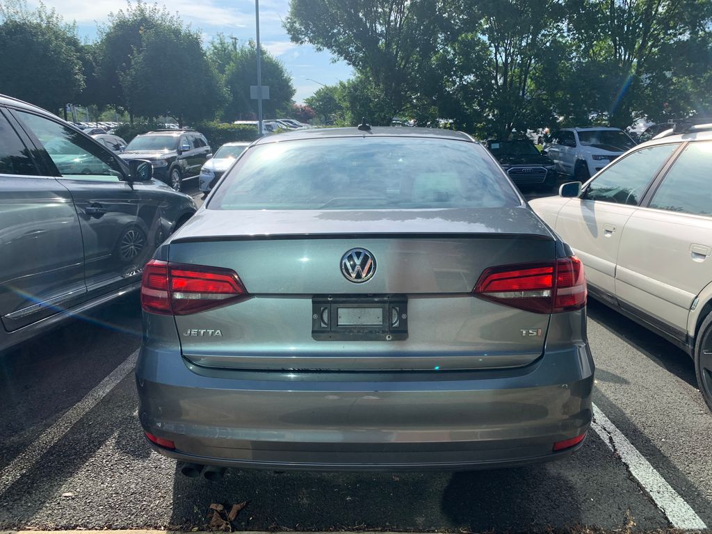 Thumbnail: 2016 Volkswagen Jetta - 7