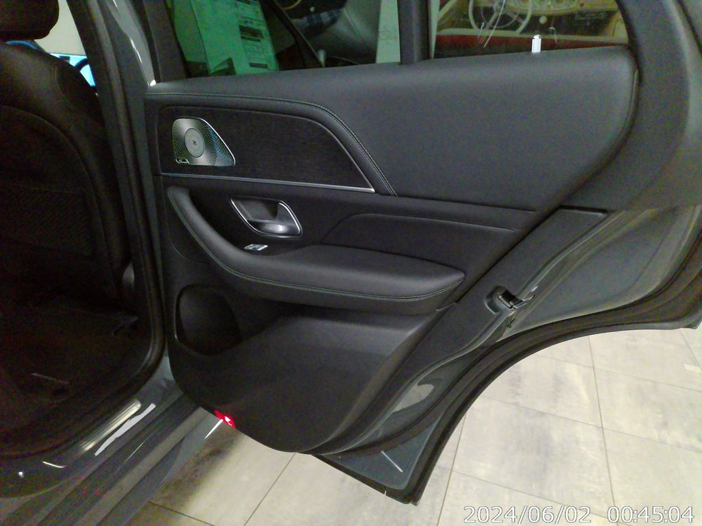 Thumbnail: 2026 Mercedes-Benz GLE - 21