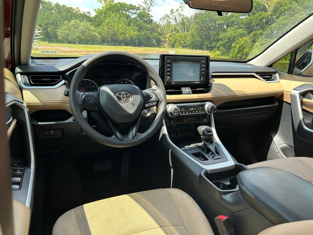 Thumbnail: 2020 Toyota RAV4 - 12