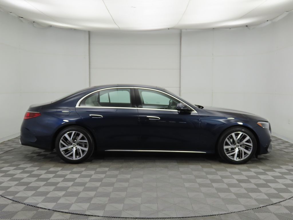 Thumbnail: 2026 Mercedes-Benz E-Class - 4