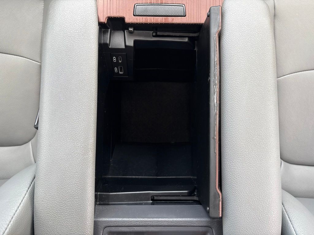 Used 2024 Toyota Sienna Van