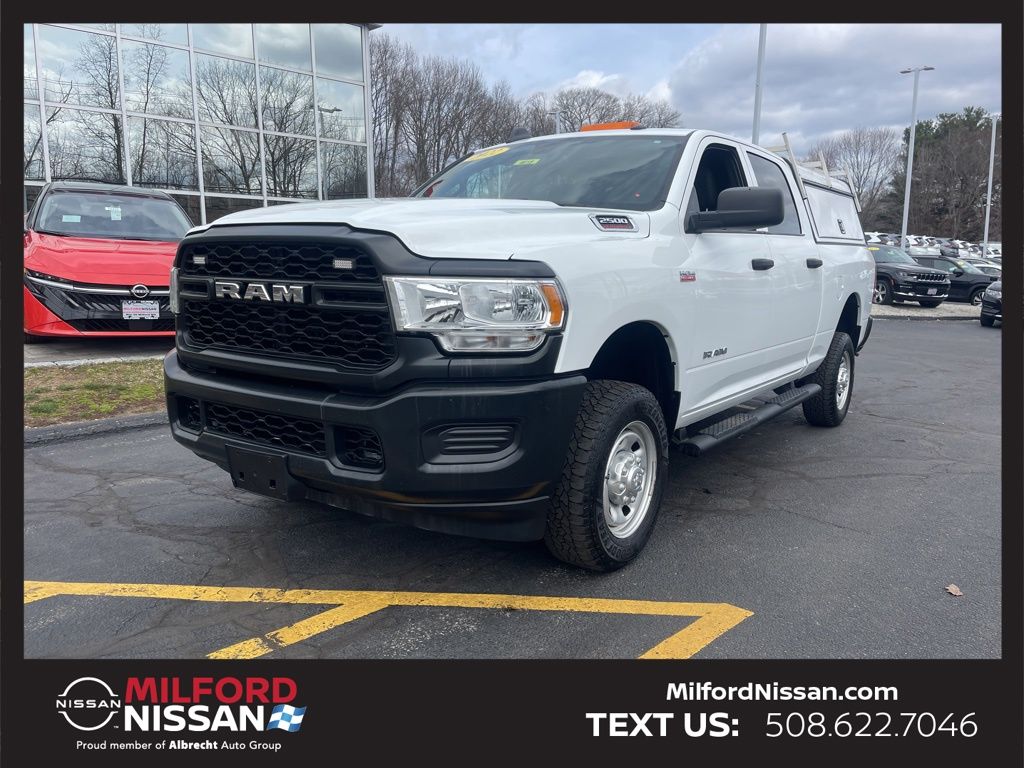 Bright White Clearcoat 2022 RAM 2500 Tradesman Crew Cab 4WD Pickup Truck Four-Wheel Drive 8-Speed Automatic