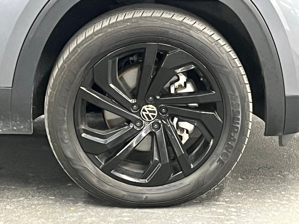 2022 Volkswagen Atlas 3.6L V6 SE w/Technology 41