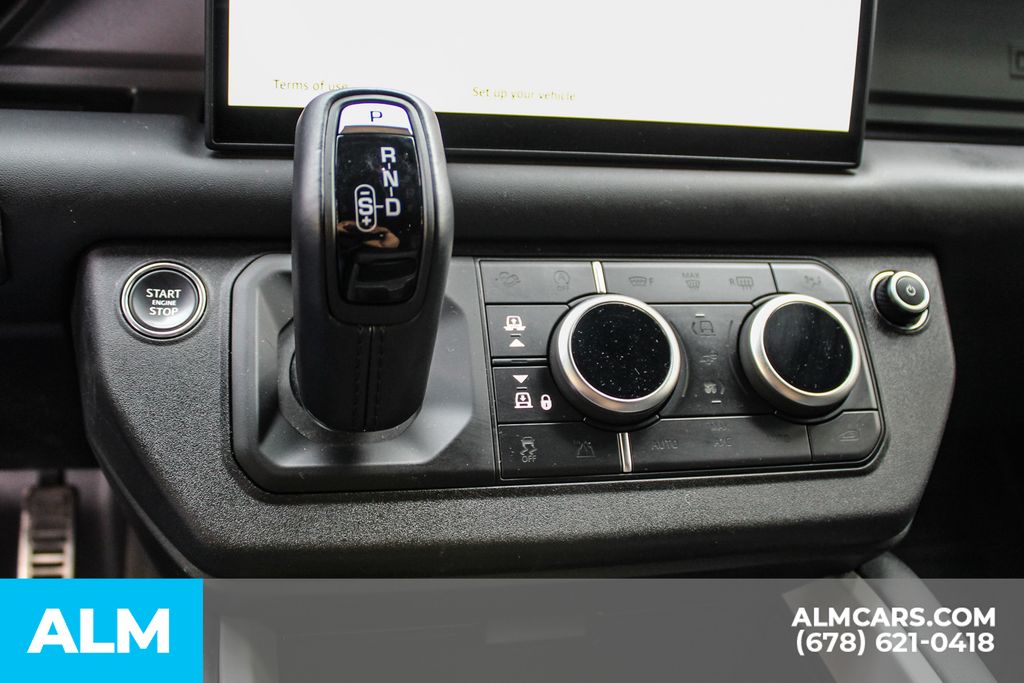 Used 2025 Black Land Rover X image 36