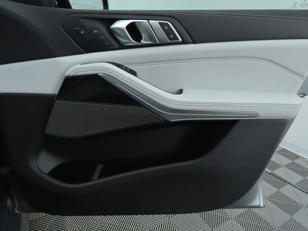 Thumbnail: 2026 BMW X5 - 26