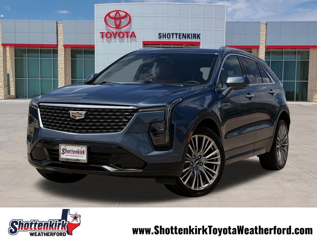 2024 Cadillac XT4 Premium Luxury FWD