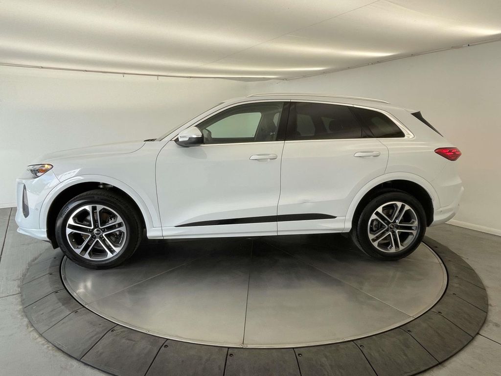 2025 Audi Q5 2.0T Premium White at Audi Porsche Sewickley