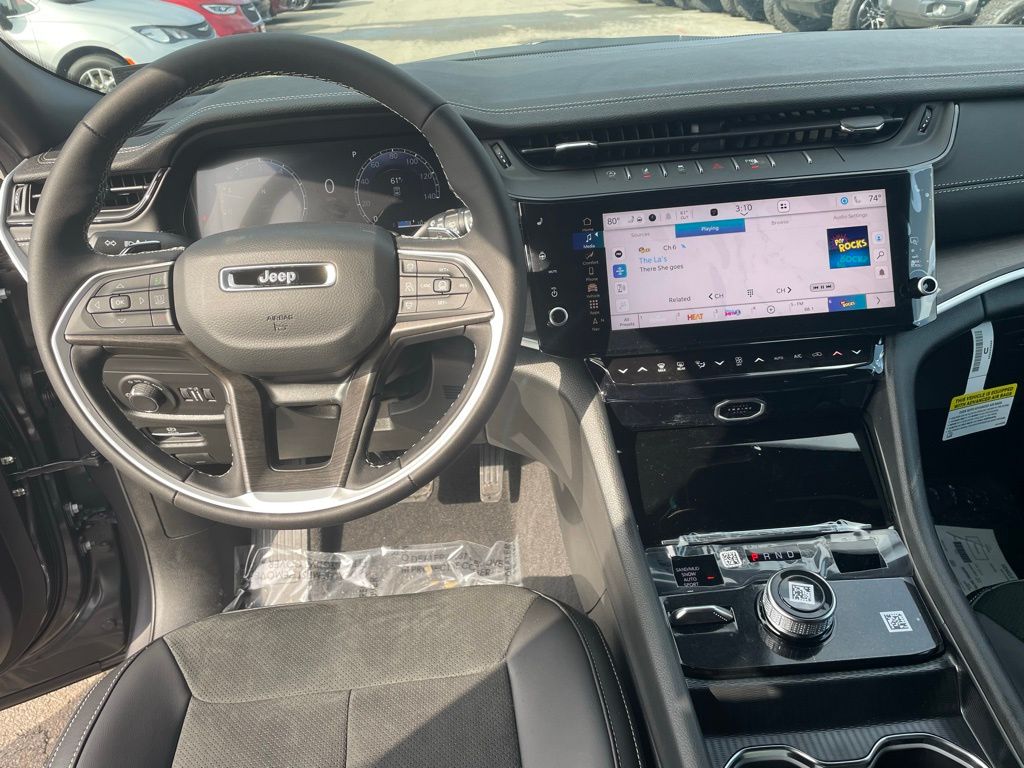 JeepGrand Cherokee4
