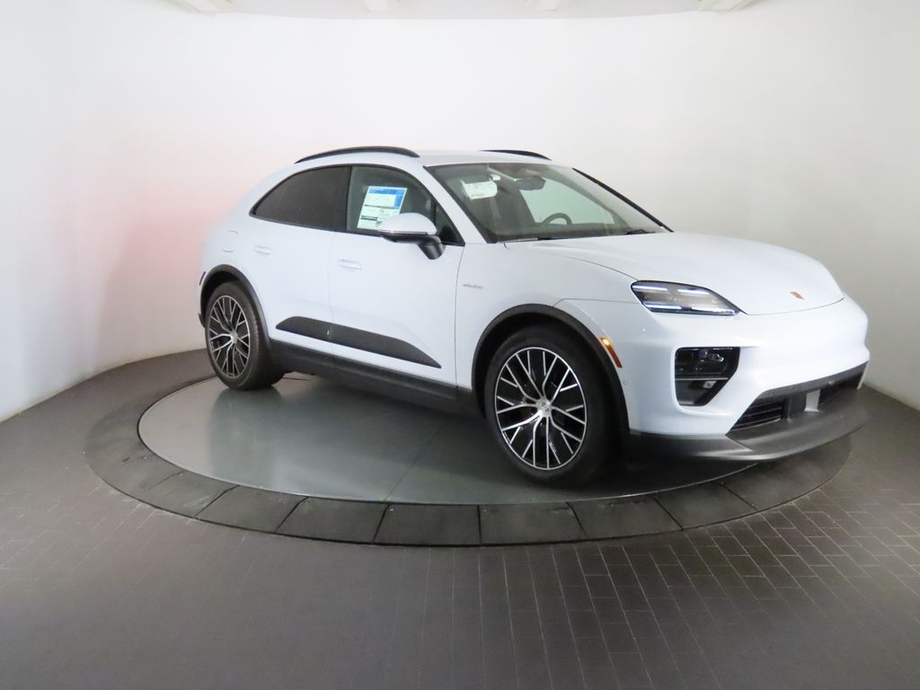 Thumbnail: 2026 Porsche Macan - 9