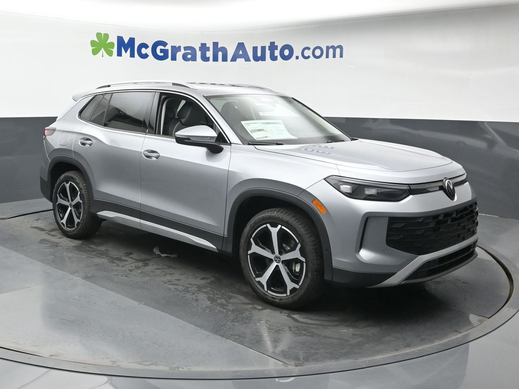 2025 Volkswagen Tiguan SE's photo