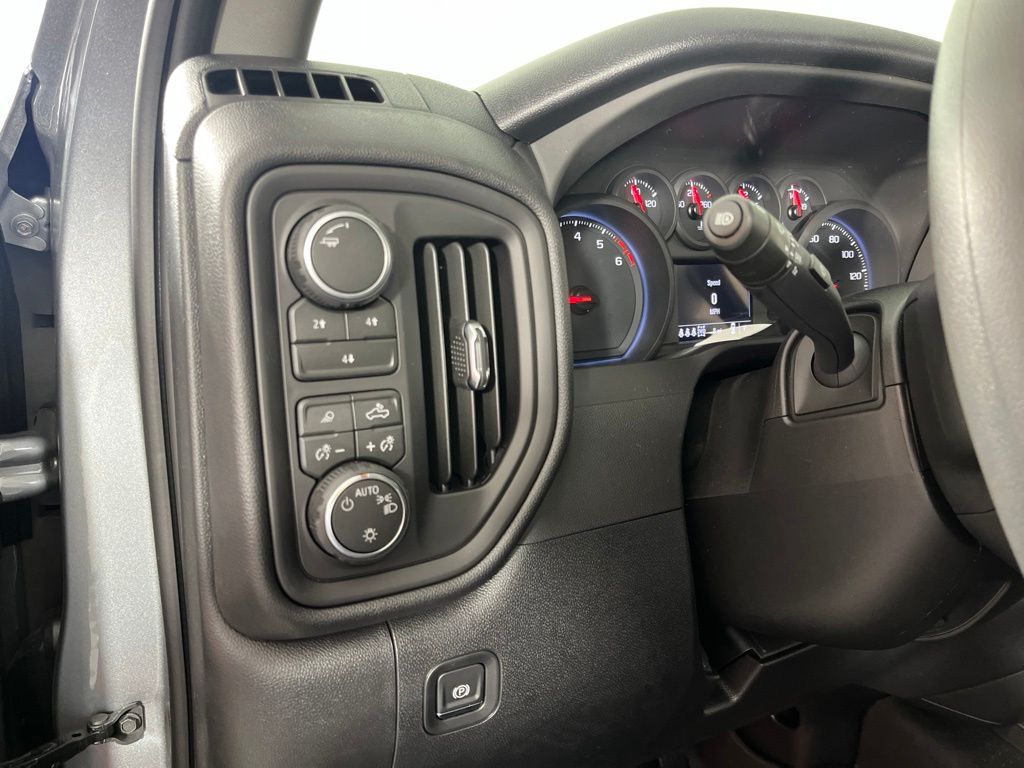 Thumbnail: 2026 Chevrolet Silverado 2500 - 24